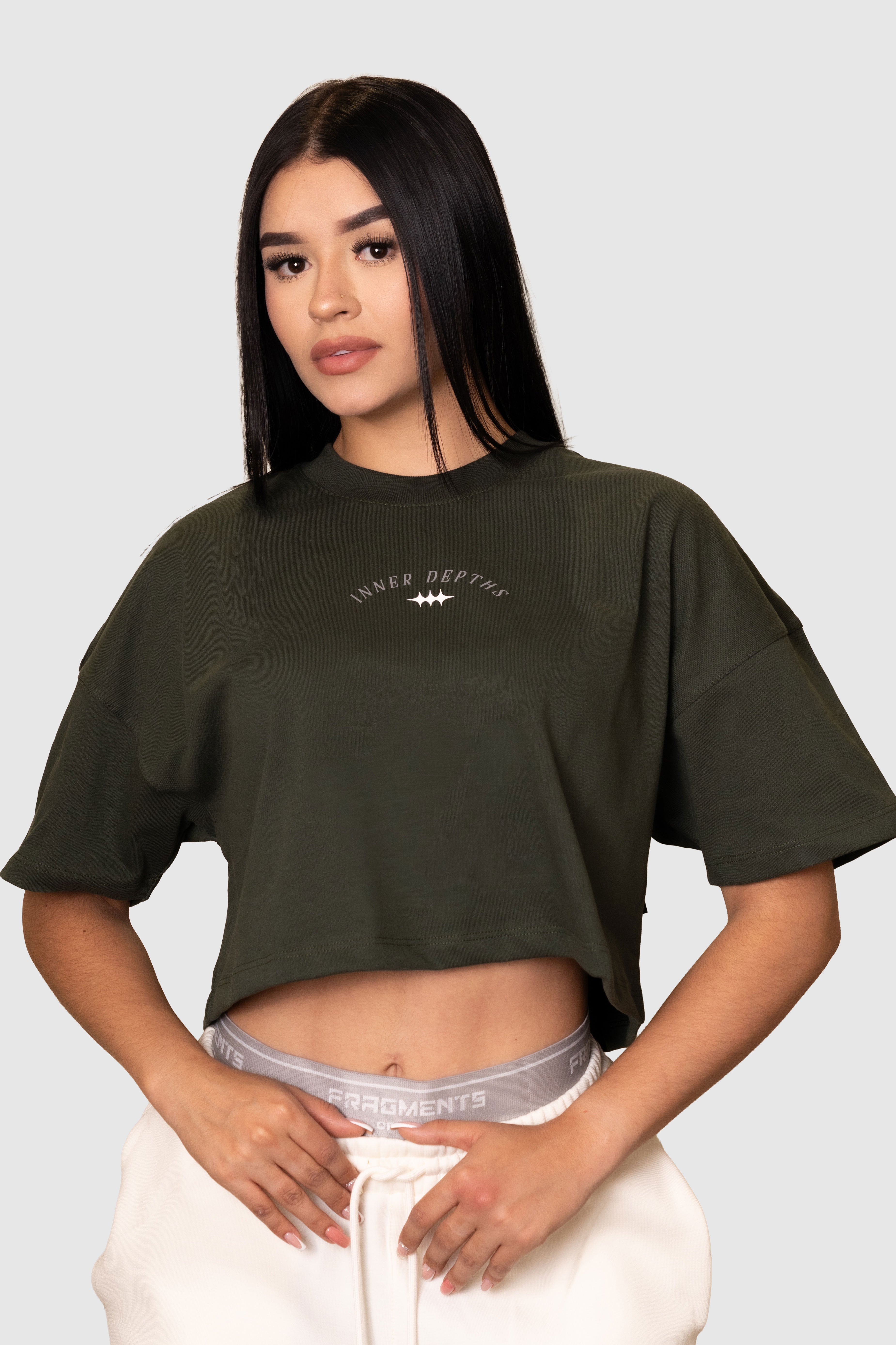 OLIVE DEPTHS-CAMISETA CORTE MEDIO