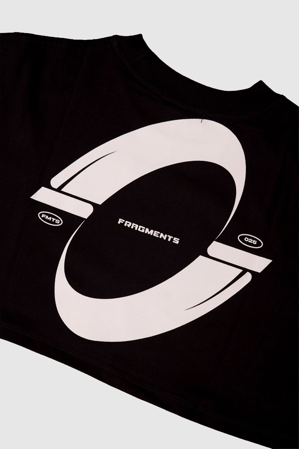 CROP-TOP BLACK FORM