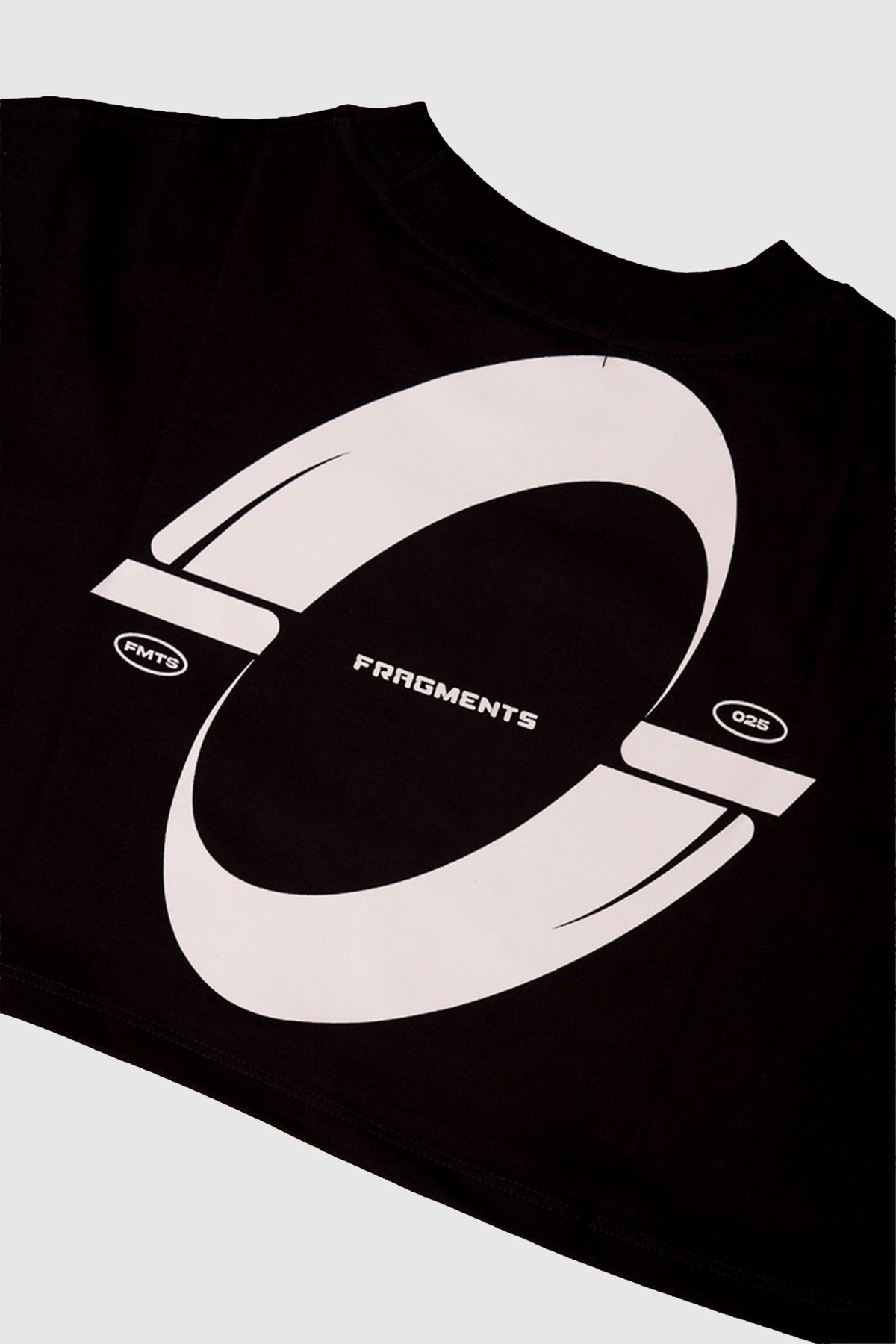 CROP-TOP BLACK FORM