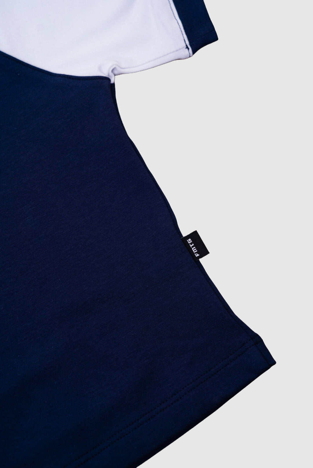 RINGER TEE-AZUL OSCURO
