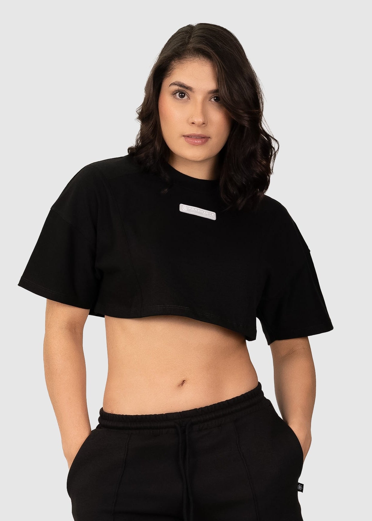 MINIMAL CROP-TOP
