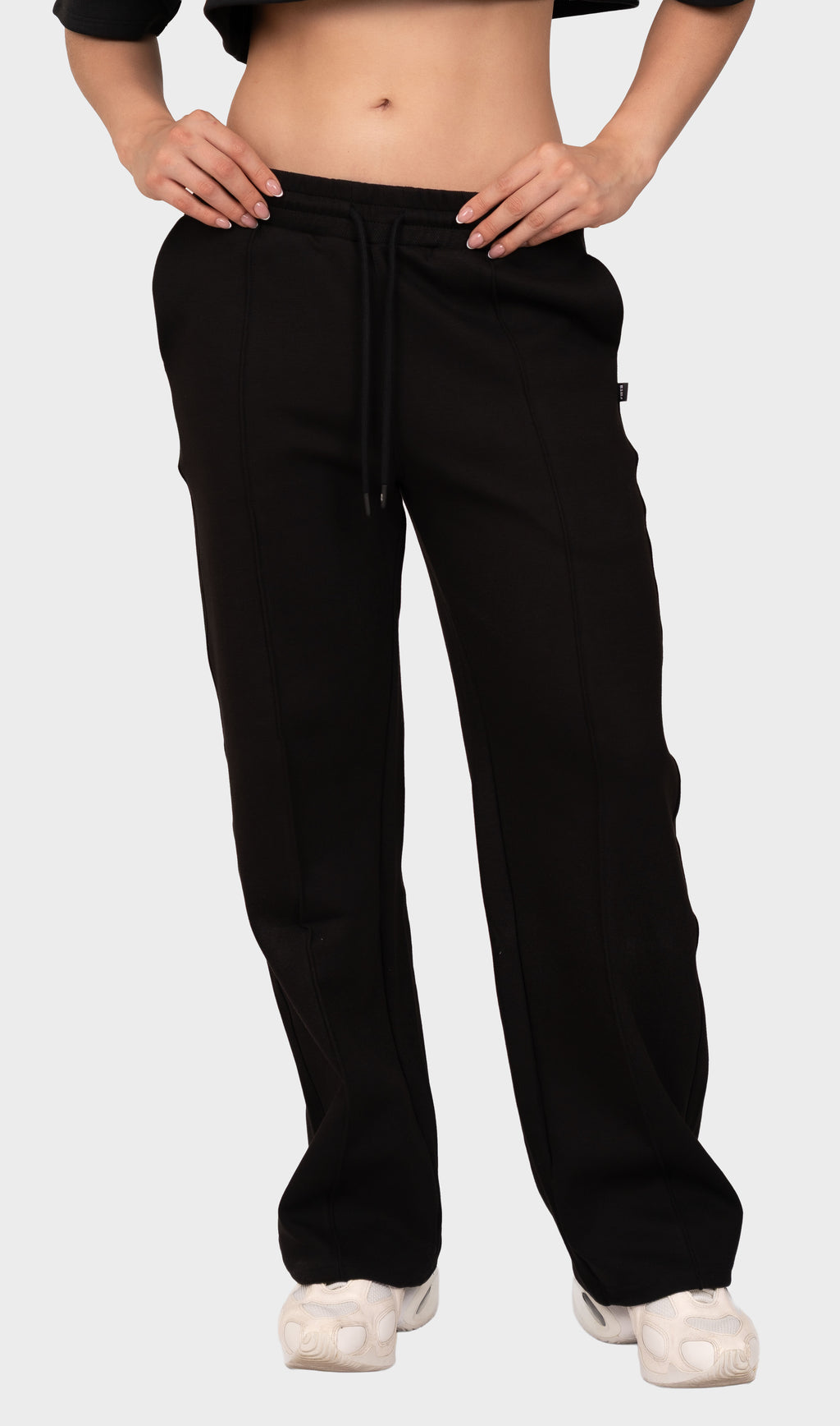 SUDADERA STRUCTURAL NEGRA