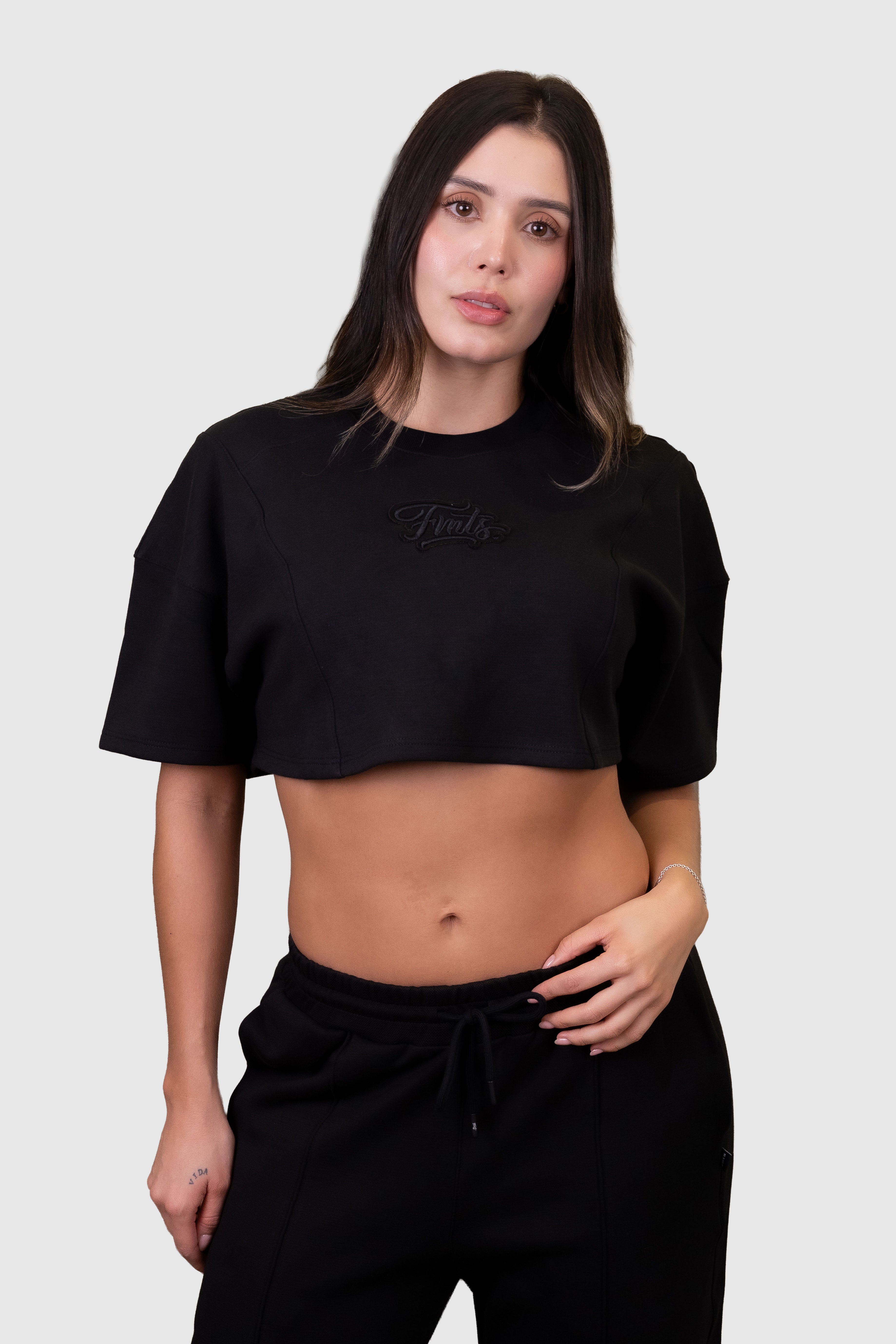 ESSENCE CROP-TOP