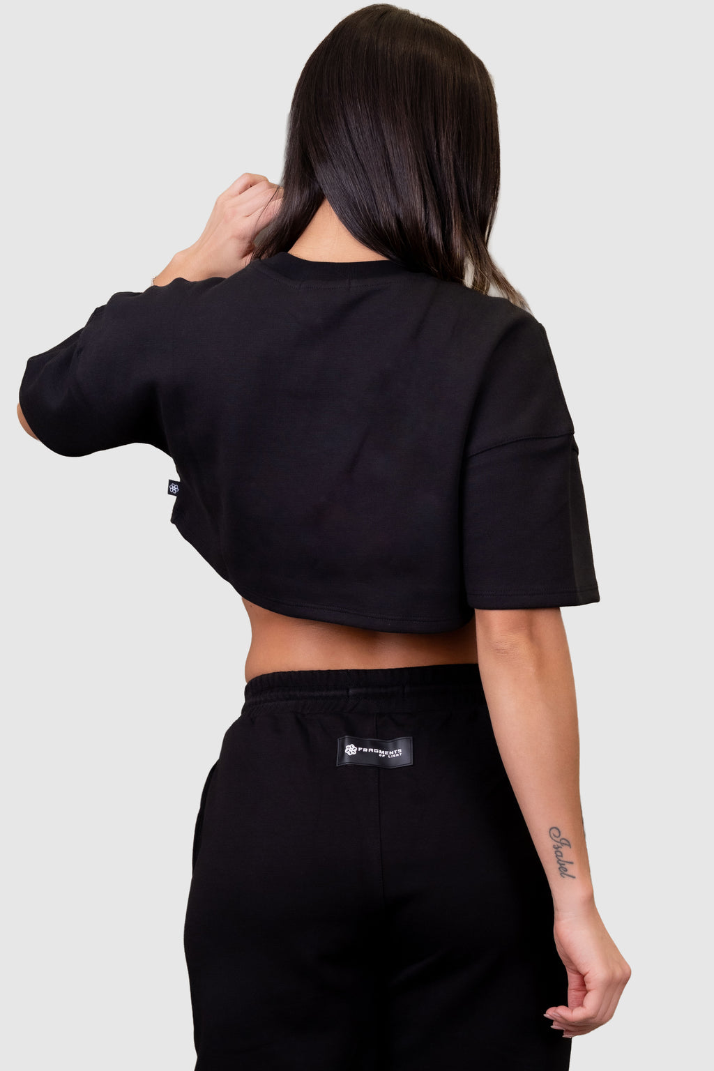 ESSENCE CROP-TOP
